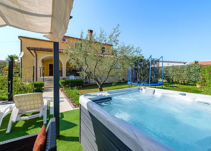 Josipa * Πόρετς